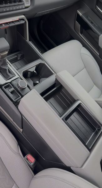 Toyota Tundra, Interior Detail by Signature Mobile Detailing